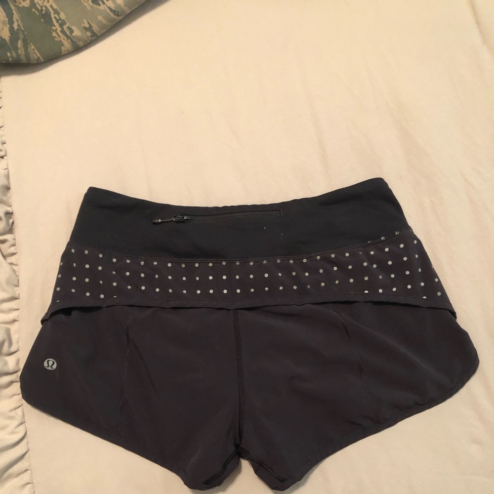 Lululemon shorts size 4